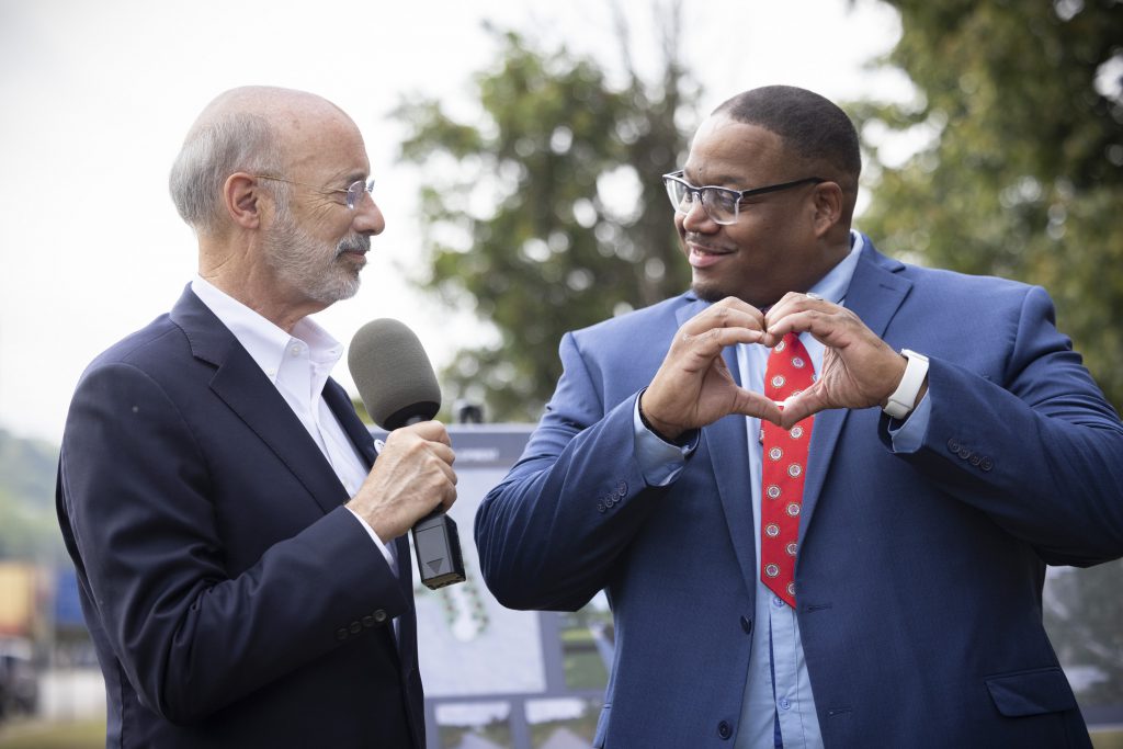 Tom Wolf, Dwan Walker